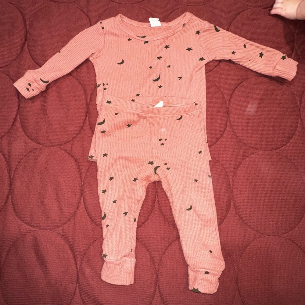 Kate Quinn matching pajama set